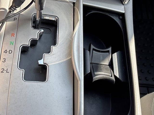 Used 2009 Toyota Camry LE image 29