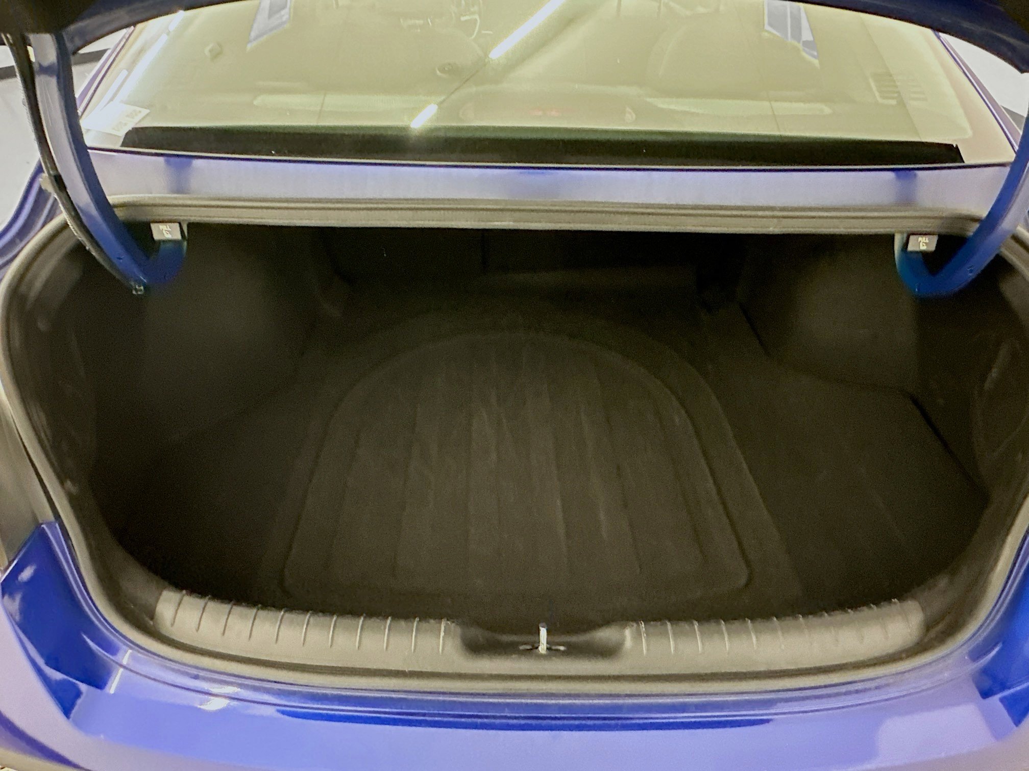 Used 2025 Hyundai Elantra Limited image 31