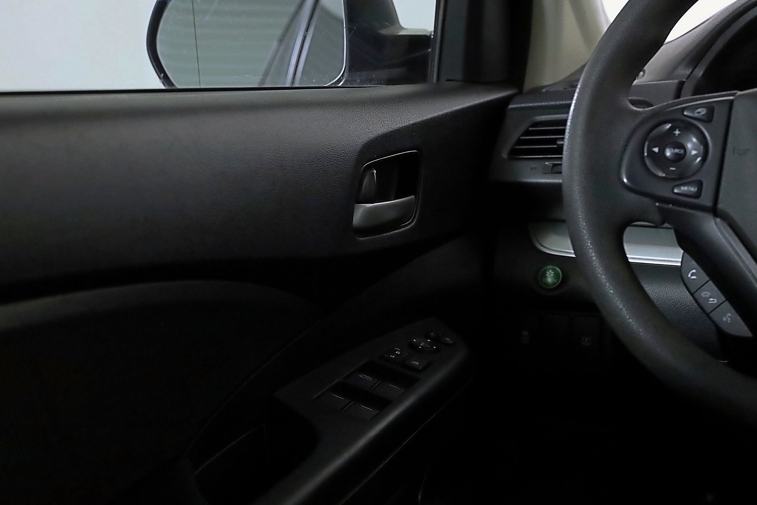 Used 2016 Honda CR-V LX image 19