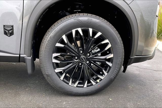 New 2026 Nissan Rogue SV image 9