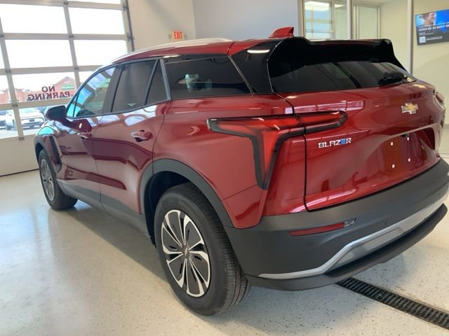 New 2025 Chevrolet Blazer EV LT AWD/4WD image 13