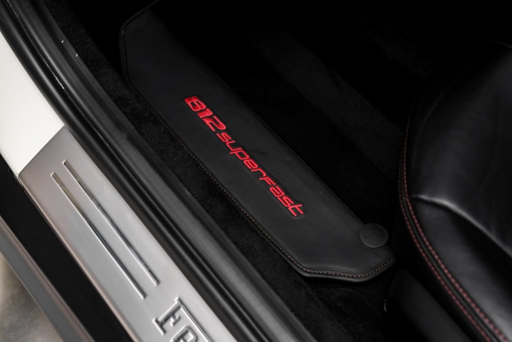 Used 2019 Ferrari 812 Superfast RWD image 41