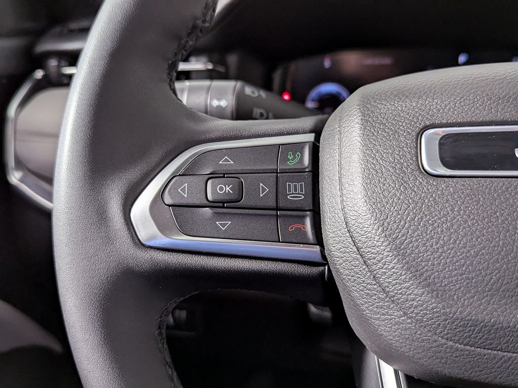 Used 2023 Jeep Compass Limited w/ Elite Group AWD/4WD image 32