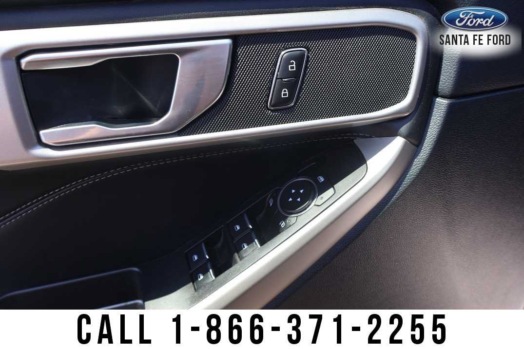 New 2024 Ford Explorer XLT w/ Equipment Group 202A AWD/4WD image 18