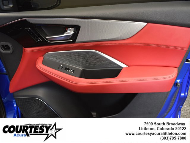 Used 2025 Acura MDX A-Spec image 32