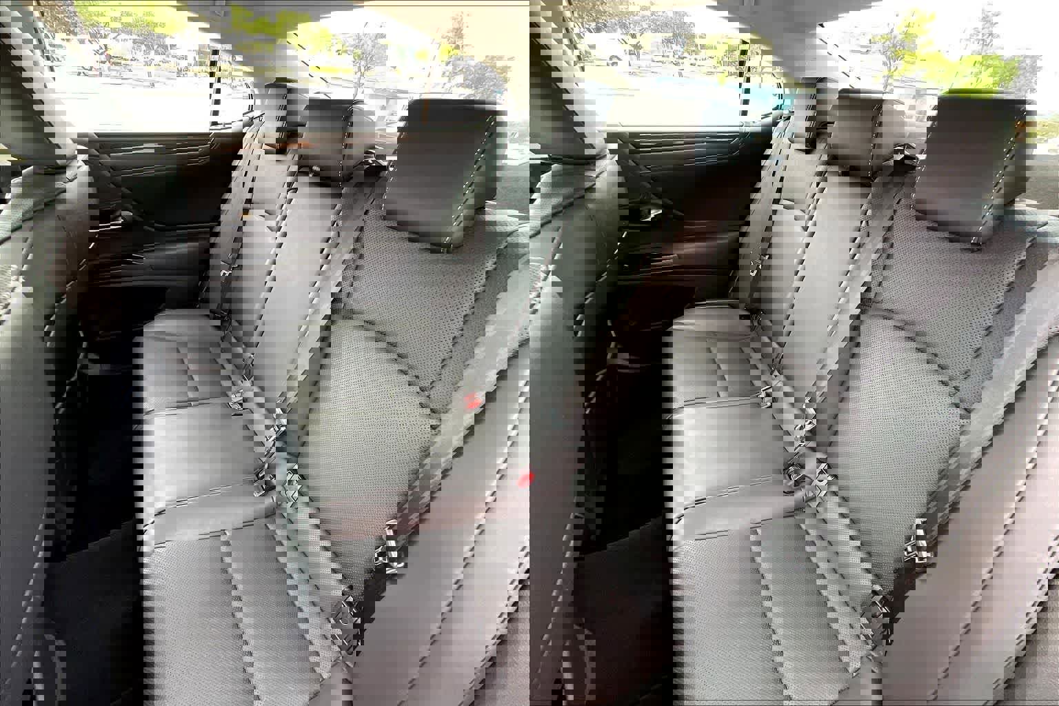 Used 2020 Lexus ES 350 w/ Accessory Package 2 image 29