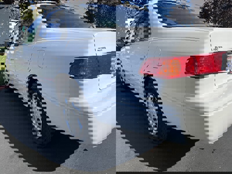 Used 2000 Toyota Camry LE image 8