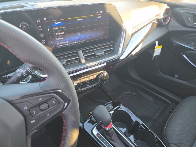 New 2026 Chevrolet Trax RS w/ Sunroof Package FWD image 27