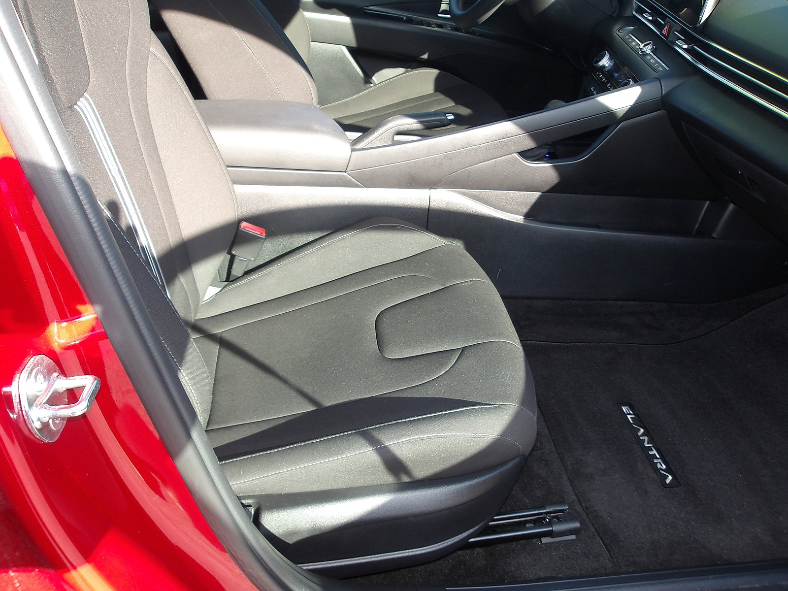 Certified 2024 Hyundai Elantra SEL image 10