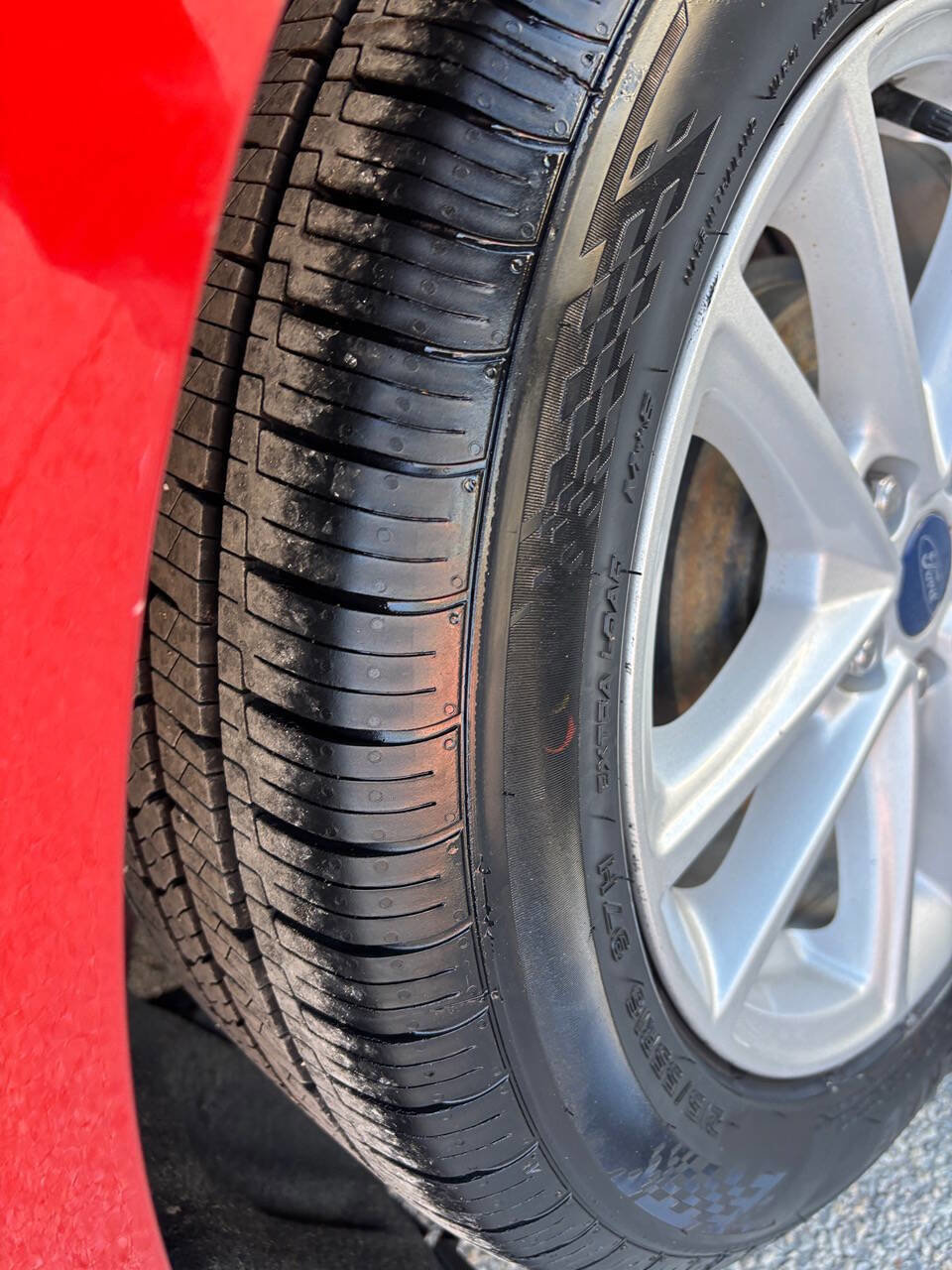 Used 2018 Ford Focus SE w/ Cold Weather Package image 19