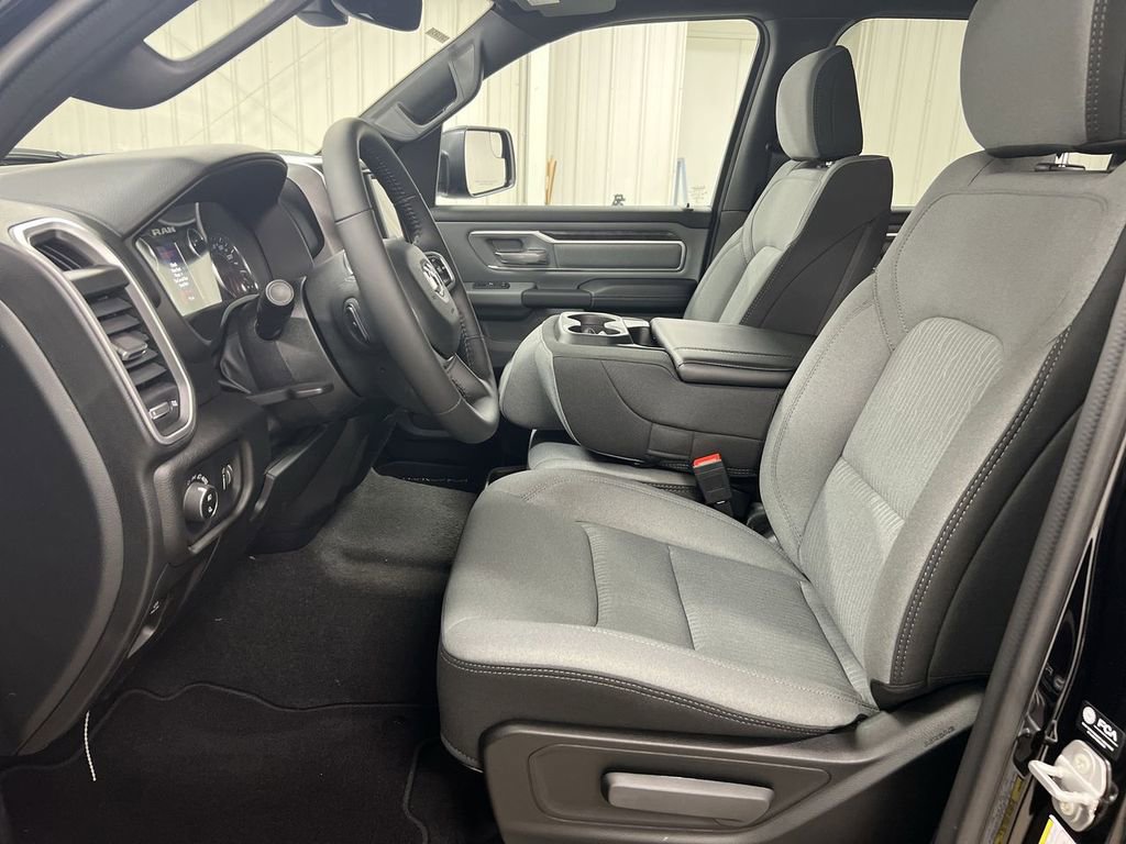 Used 2023 RAM 1500 Big Horn AWD/4WD image 18