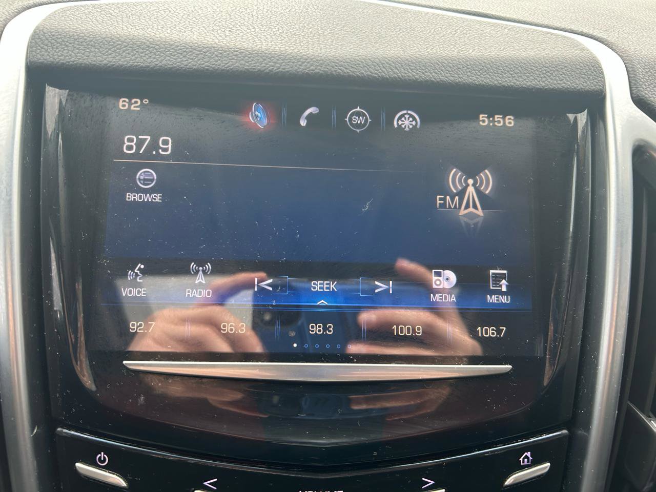 Used 2015 Cadillac SRX Luxury w/ Driver Awareness Package AWD/4WD image 23