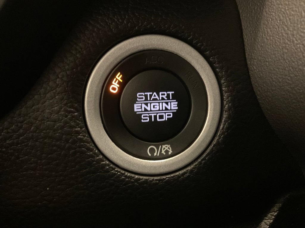 Used 2023 RAM 1500 Laramie AWD/4WD image 13