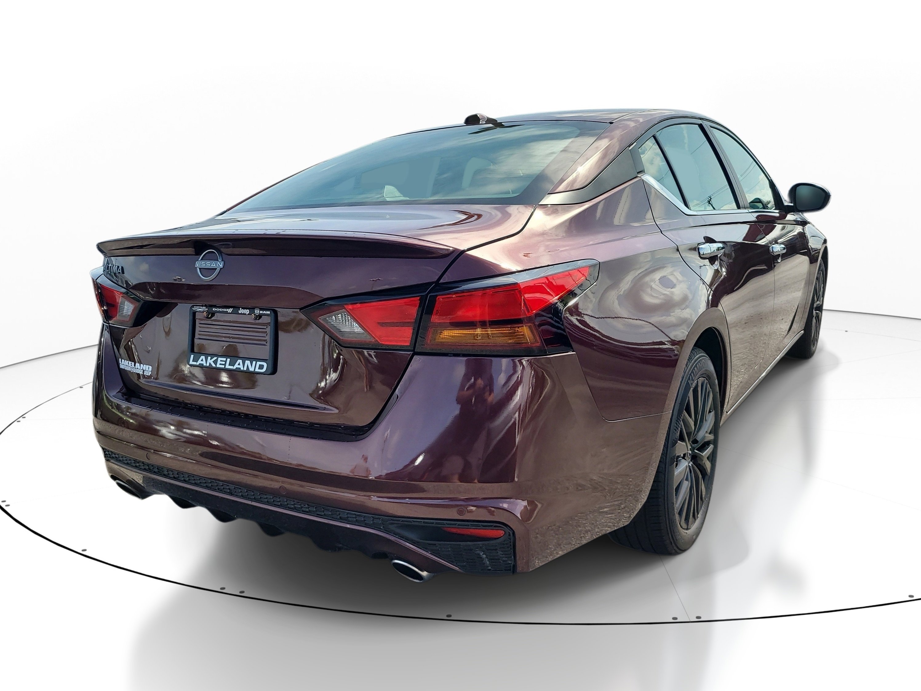 Used 2025 Nissan Altima 2.5 SV w/ SV Special Edition Package image 4