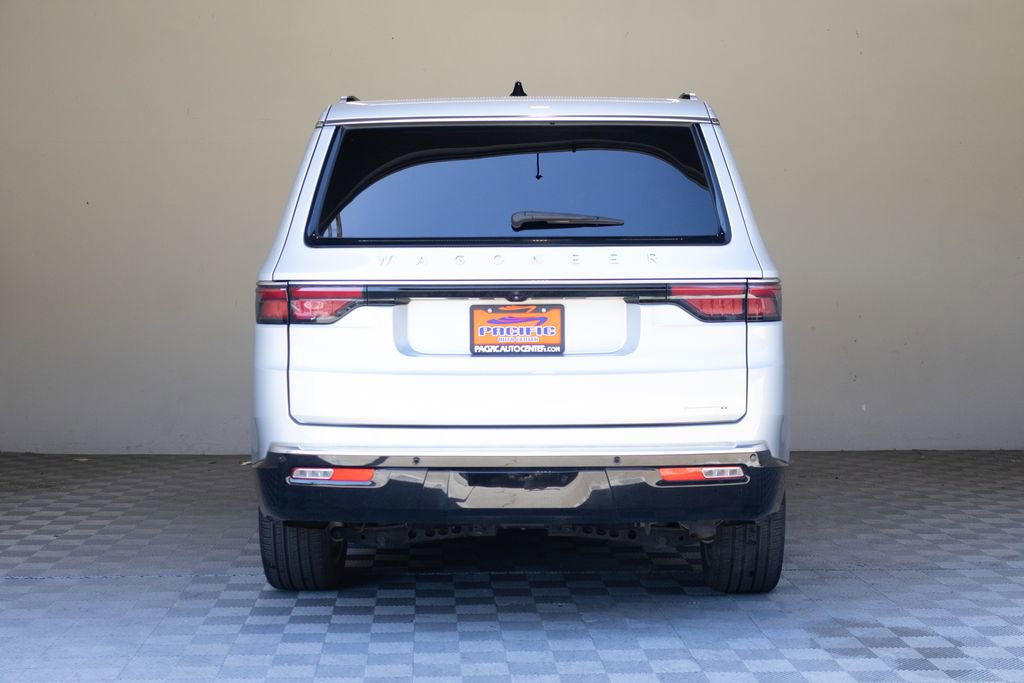 Used 2024 Jeep Wagoneer Series II w/ Premium Group I AWD/4WD image 12