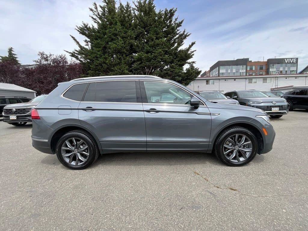 Used 2022 Volkswagen Tiguan SE AWD/4WD image 9