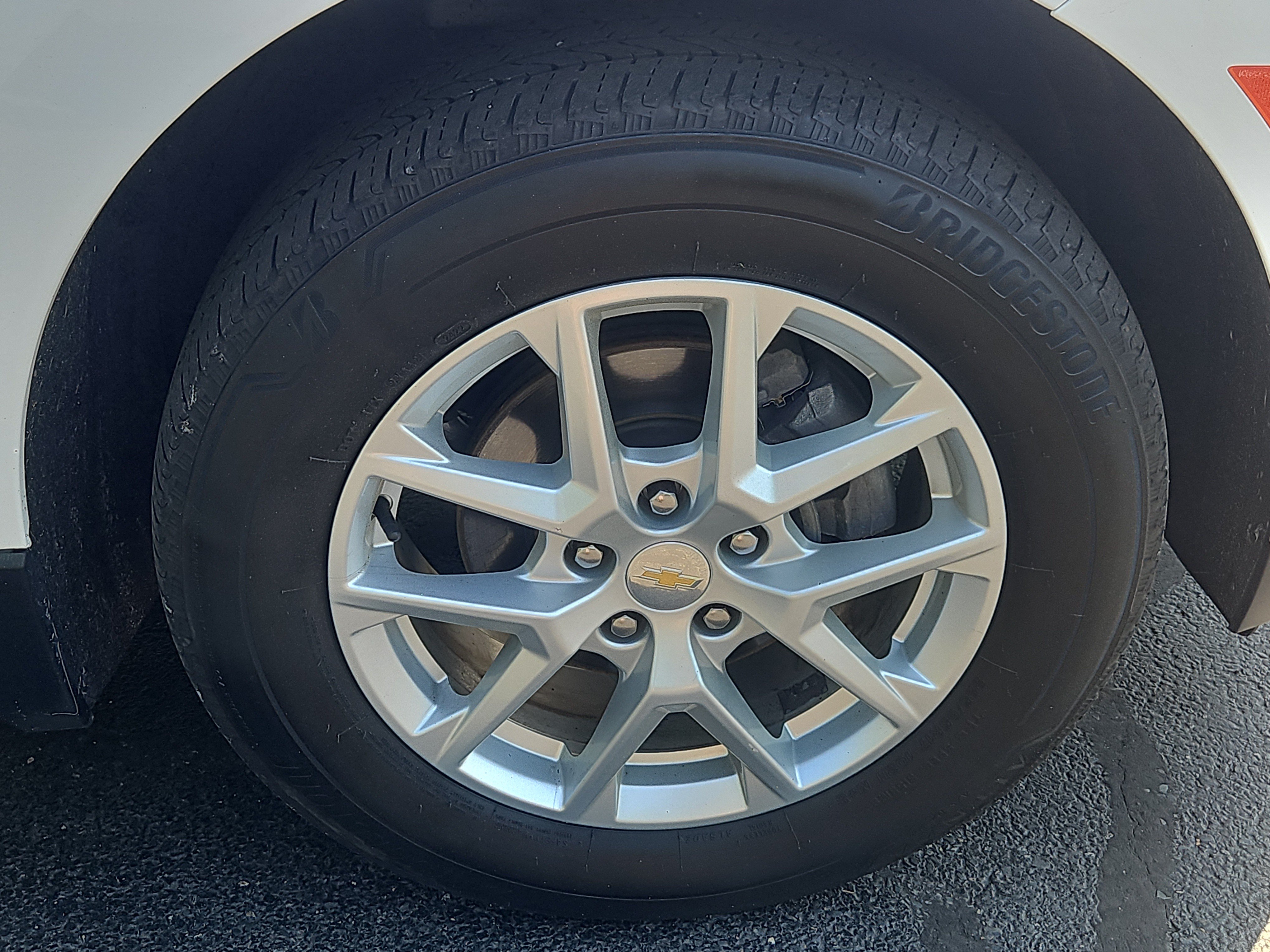 Used 2022 Chevrolet Equinox LT AWD/4WD image 12