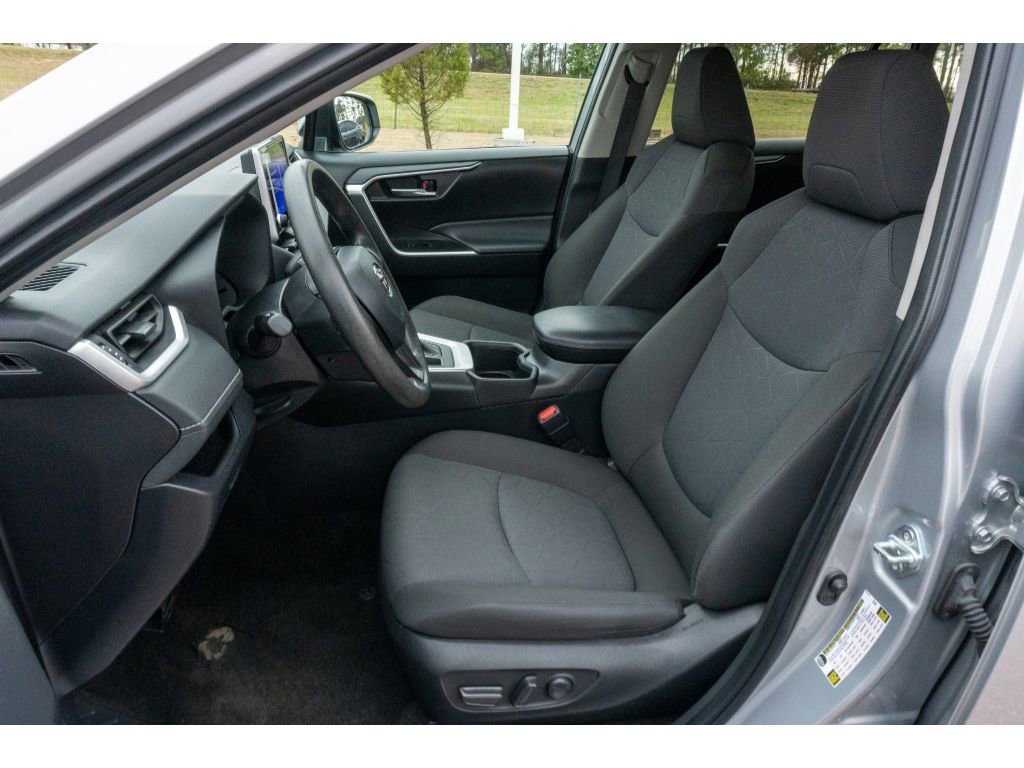 Used 2024 Toyota RAV4 XLE image 11