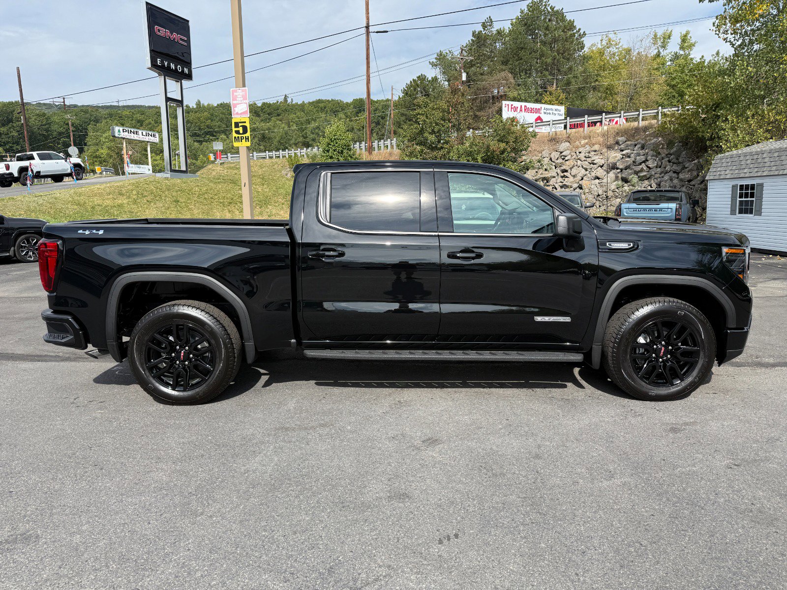 New 2026 GMC Sierra 1500 Elevation image 6
