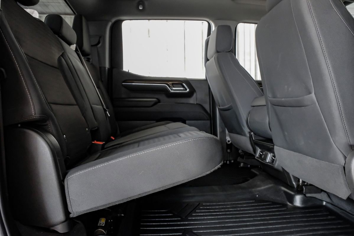 Used 2024 Chevrolet Silverado 1500 LT w/ Z71 Off-Road Package image 35