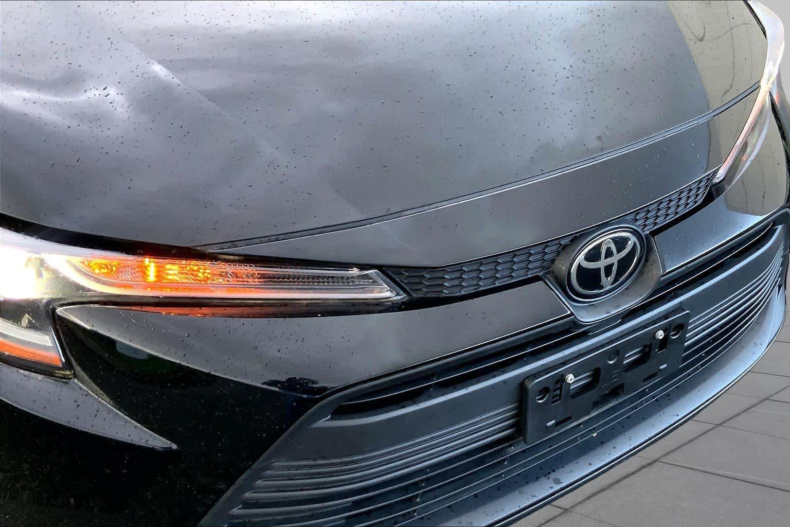 Certified 2023 Toyota Corolla LE FWD image 30