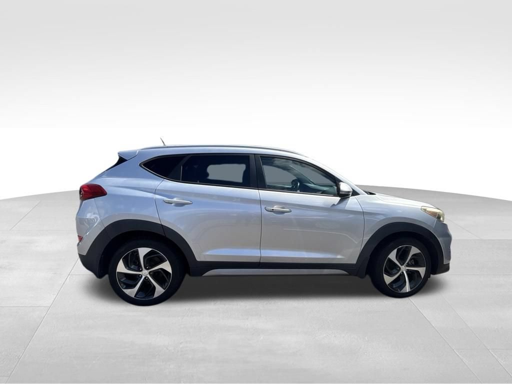 Used 2017 Hyundai Tucson Sport FWD image 8
