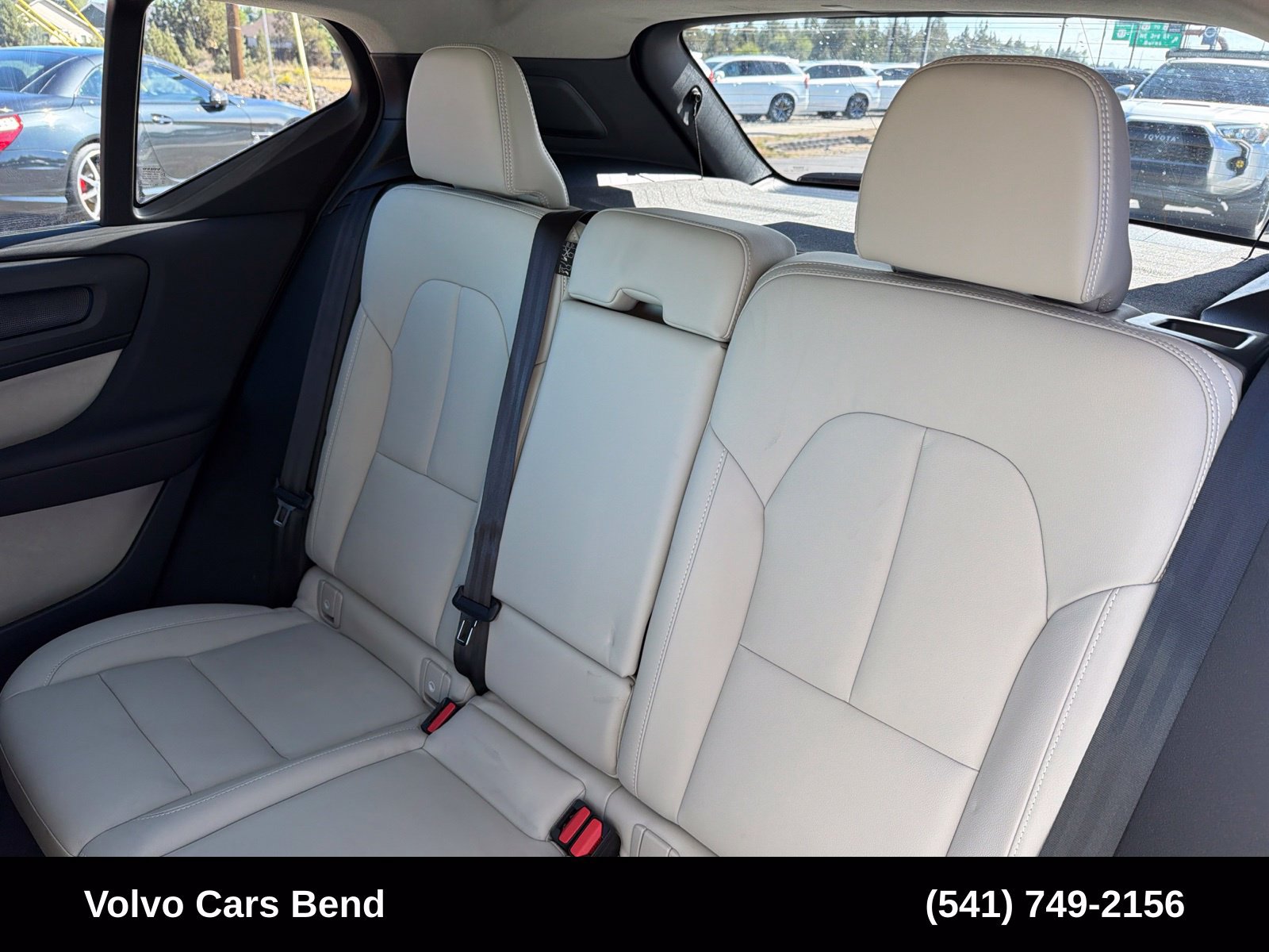 Used 2026 Volvo XC40 B5 Plus AWD/4WD image 21