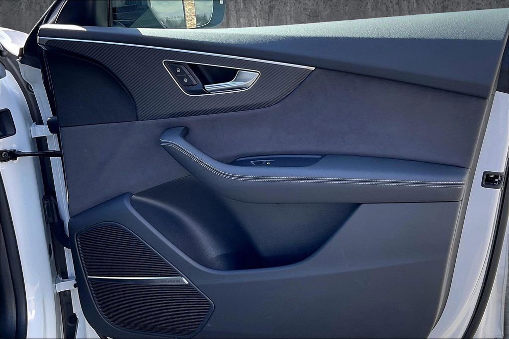 Used 2024 Audi SQ8 Premium Plus image 28