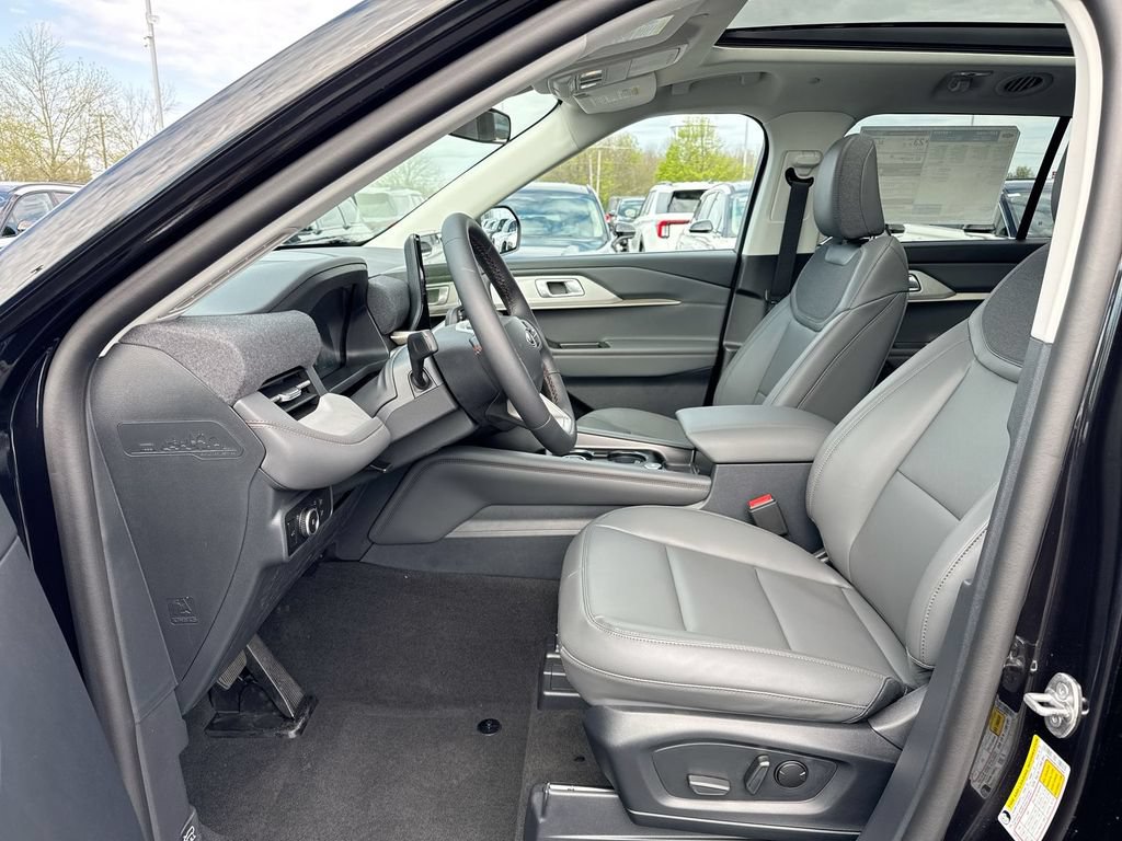 New 2026 Ford Explorer Active w/ Active Comfort Package AWD/4WD image 21