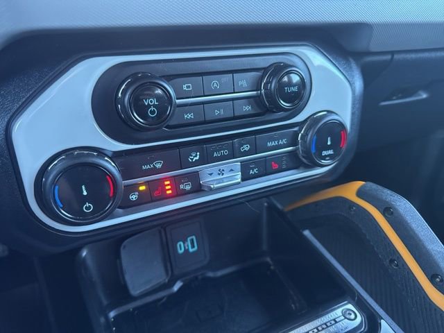 Used 2022 Ford Bronco Badlands image 5