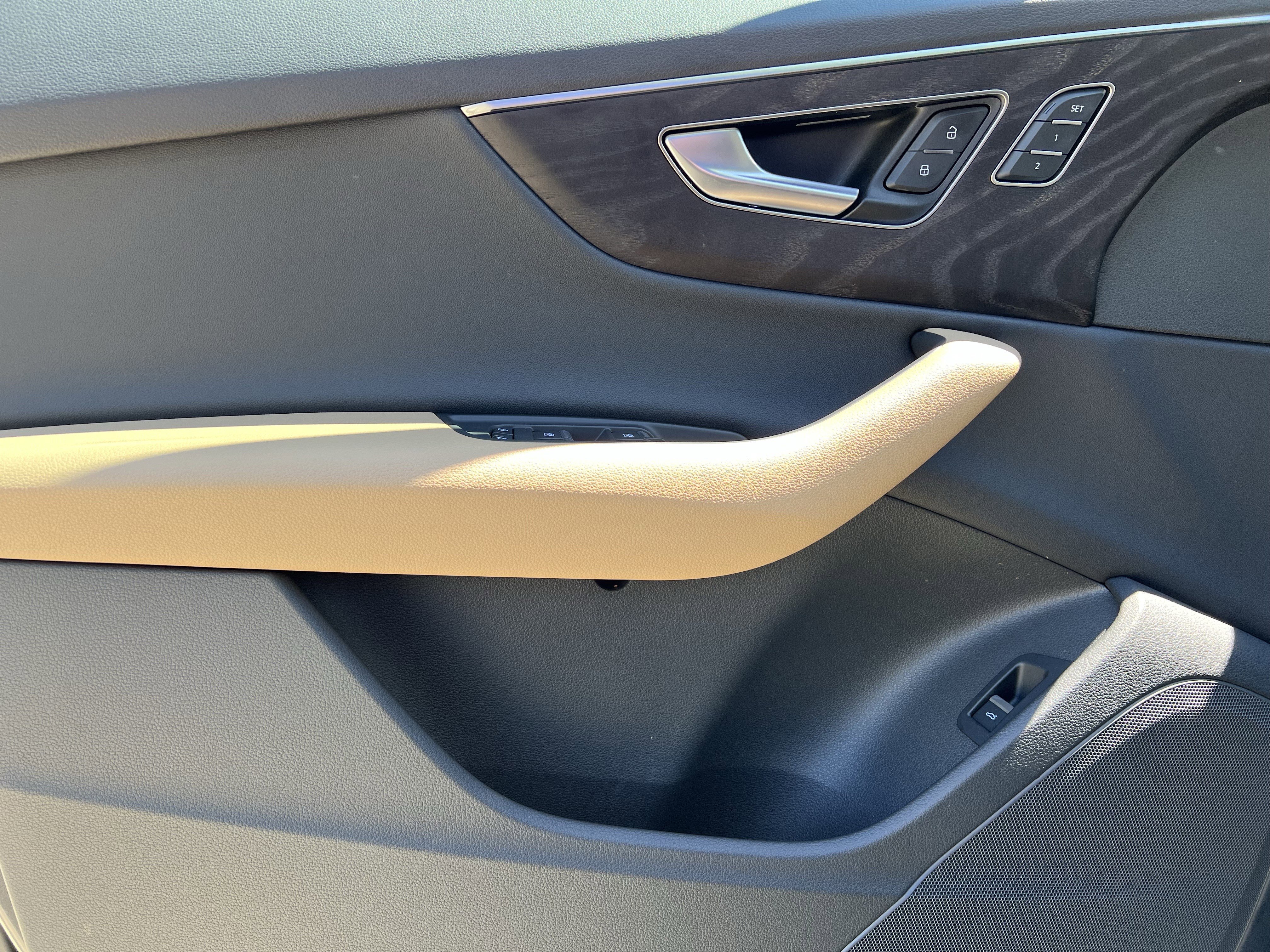 Used 2025 Audi Q7 3.0T Premium w/ Convenience Package image 14