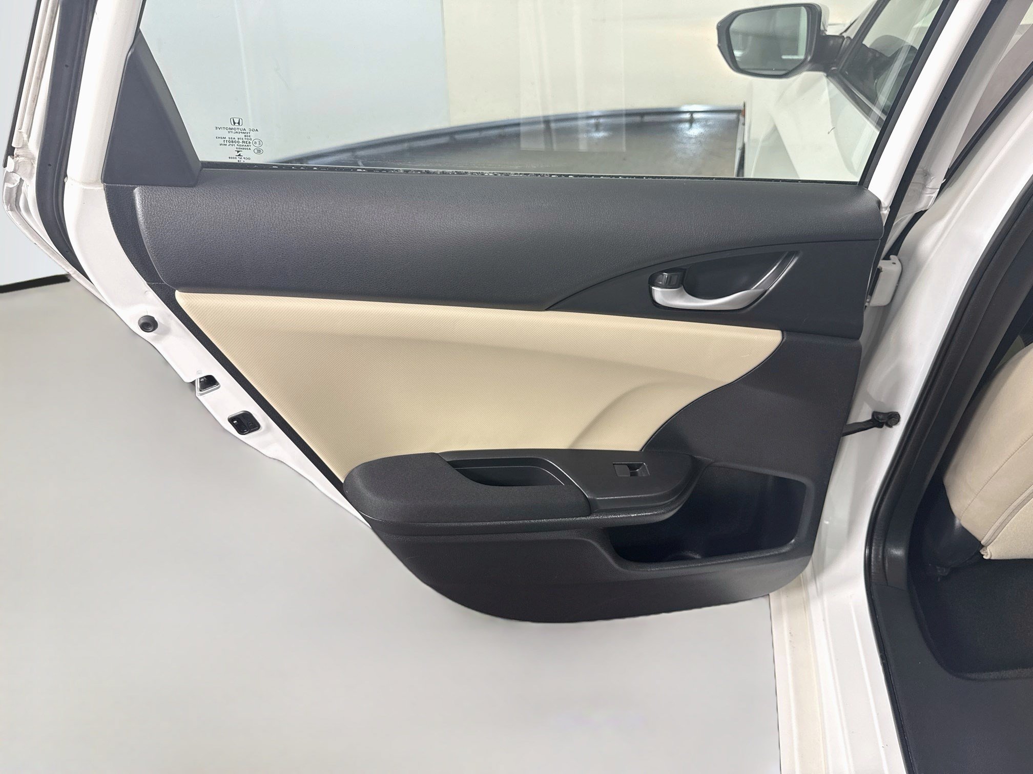 Used 2018 Honda Civic EX image 26