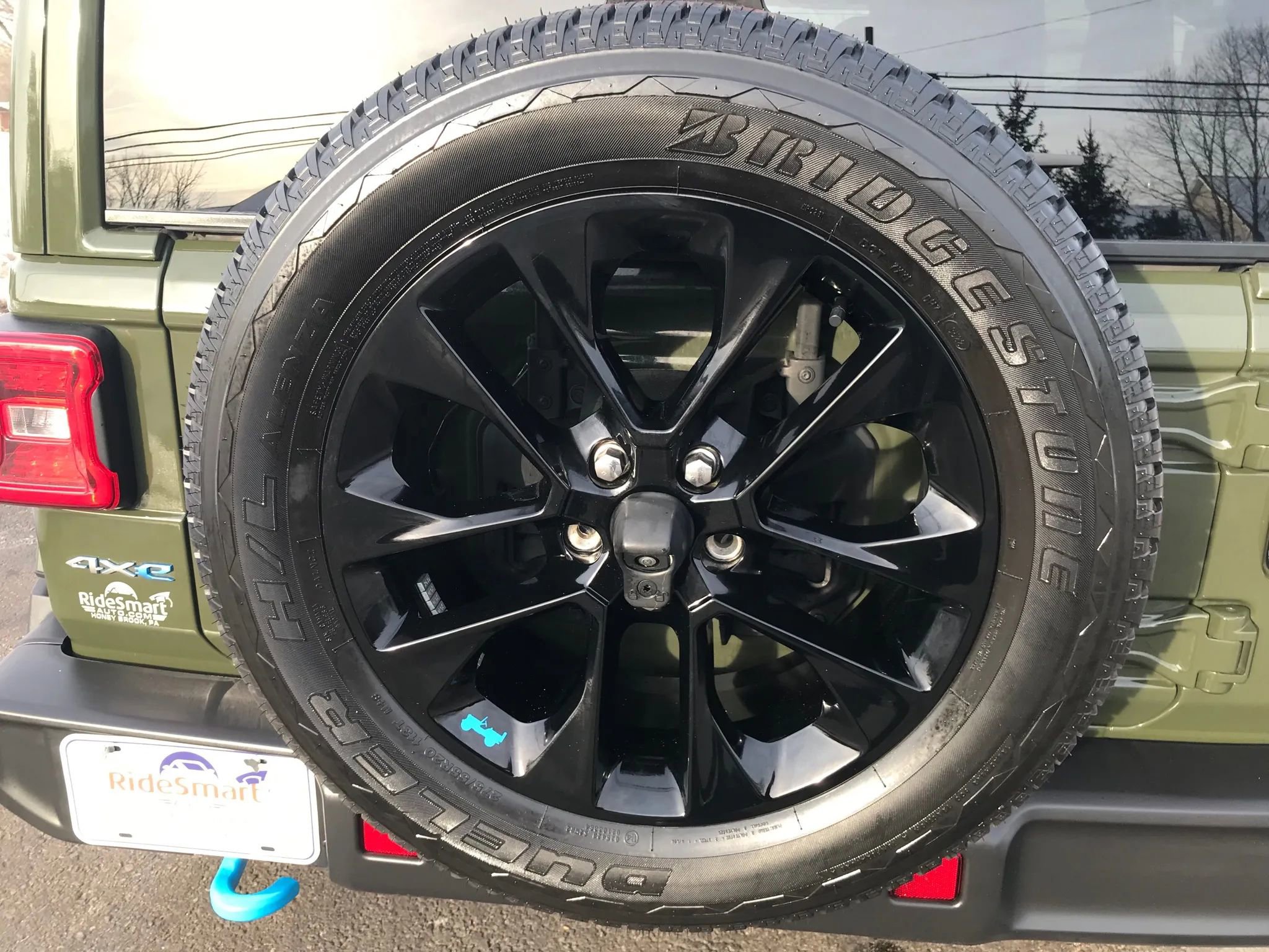 Used 2023 Jeep Wrangler Unlimited Sahara w/ Cold Weather Group image 45