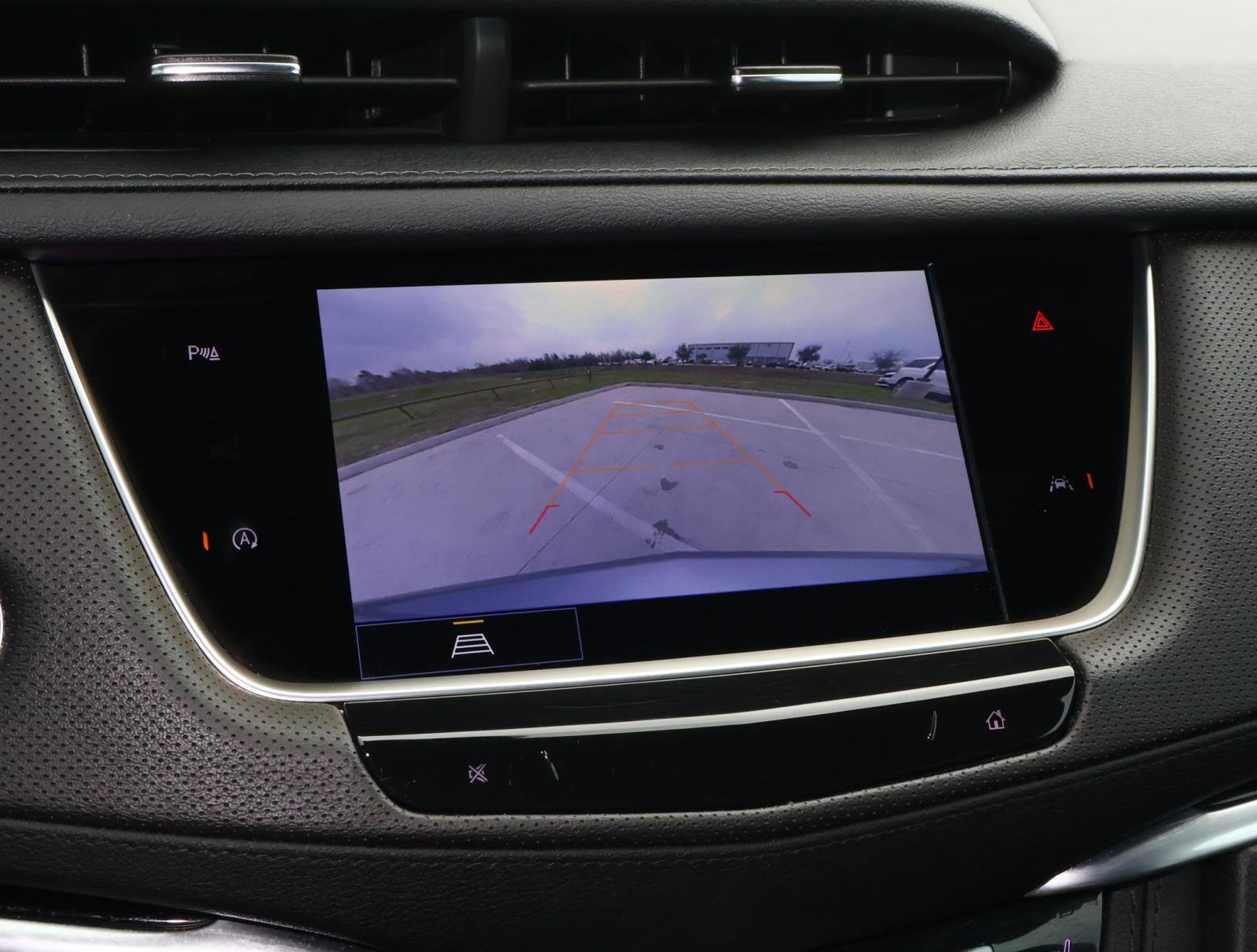 Certified 2024 Cadillac XT6 Luxury image 36