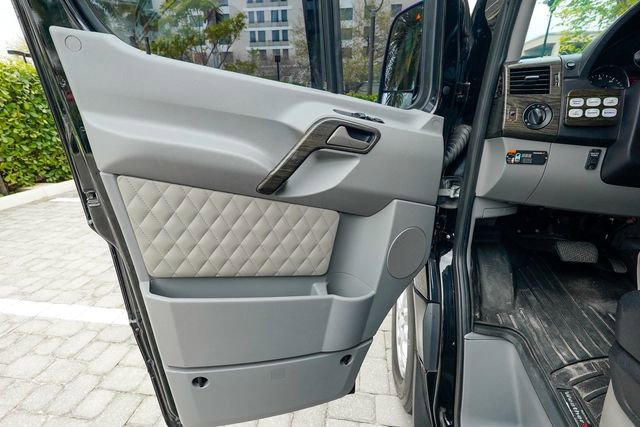 Used 2018 Mercedes-Benz Sprinter 3500 image 42