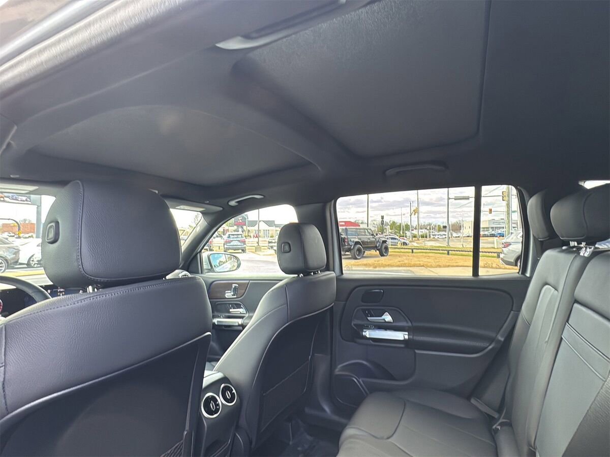 New 2026 Mercedes-Benz GLB 250 image 13