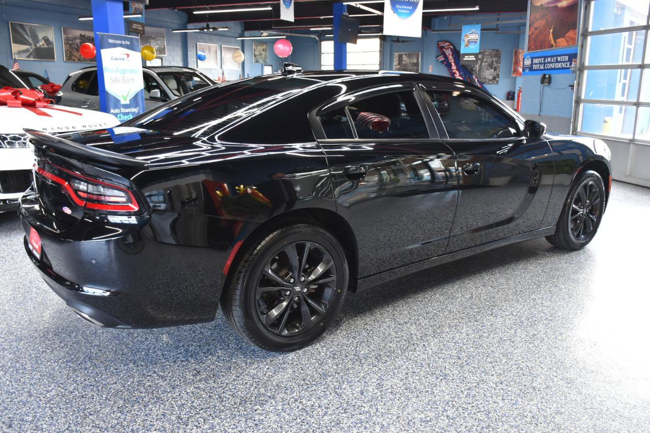 Used 2022 Dodge Charger SXT w/ Driver Convenience Group AWD/4WD image 3