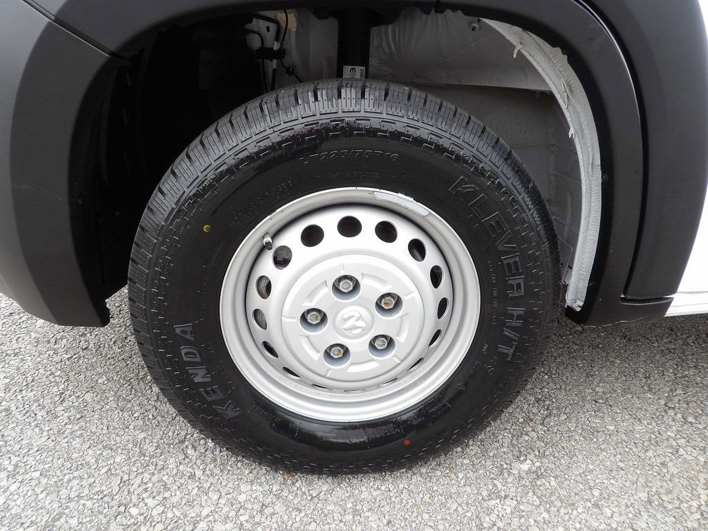 Used 2024 RAM ProMaster 2500 w/ Convenience Group FWD image 46