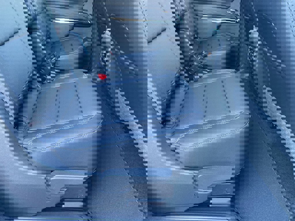 New 2026 Chevrolet Traverse LT w/ Midnight/Sport Edition image 18