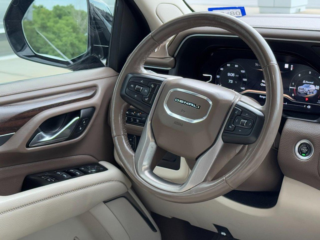 Used 2022 GMC Yukon Denali AWD/4WD image 16
