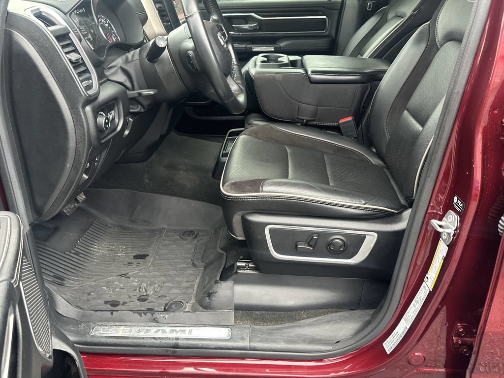 Used 2022 RAM 1500 Laramie AWD/4WD image 9