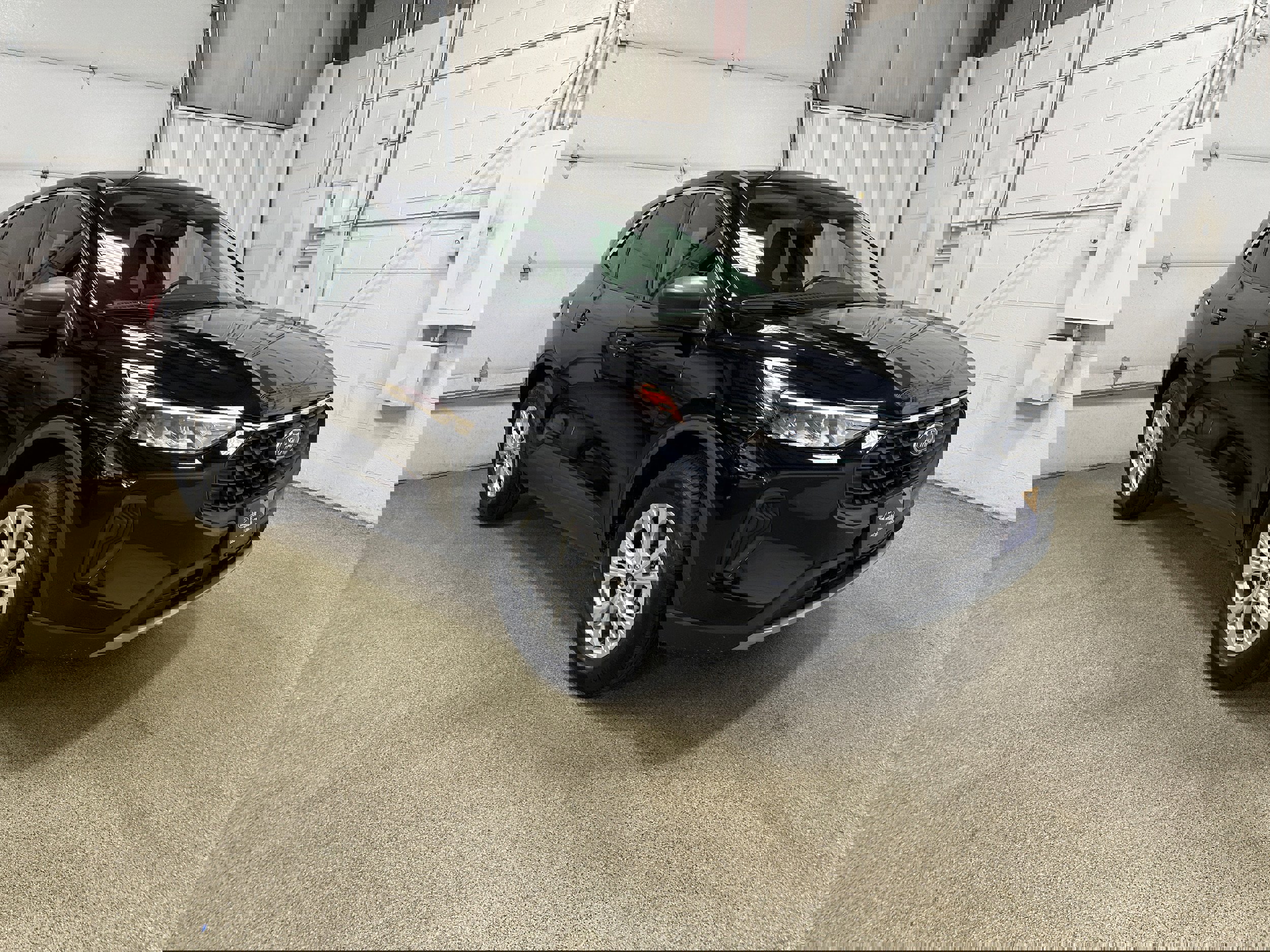 Certified 2024 Ford Escape Active AWD/4WD image 3