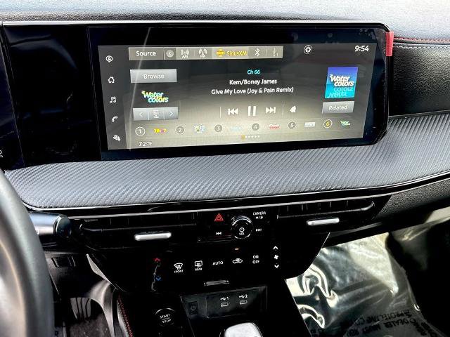 Certified 2025 Nissan Kicks SR FWD image 19