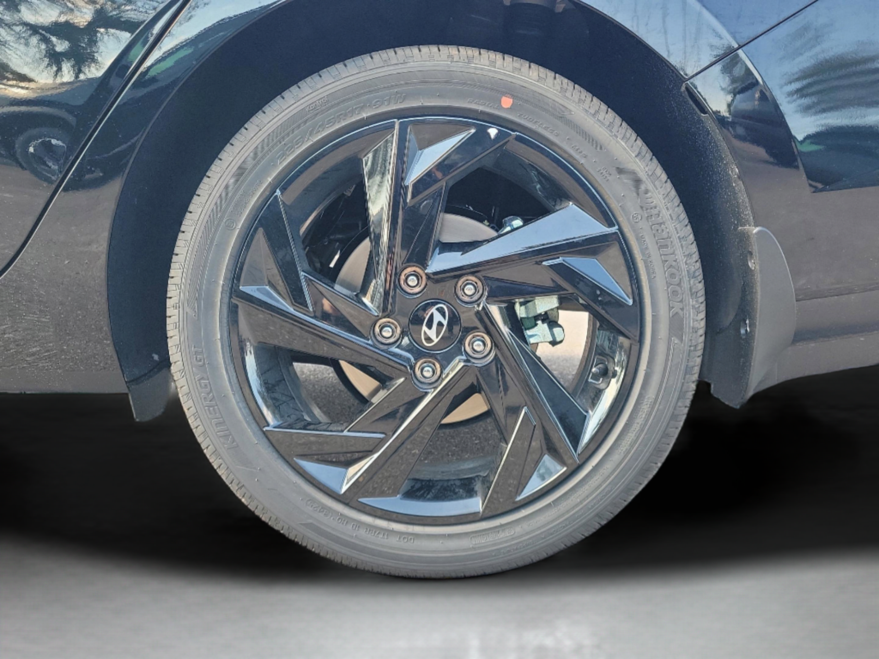 New 2026 Hyundai Elantra SEL Sport Premium FWD image 9