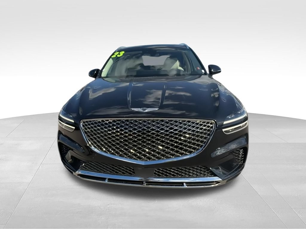 Used 2023 Genesis GV70 2.5T w/ Select Package AWD/4WD image 3