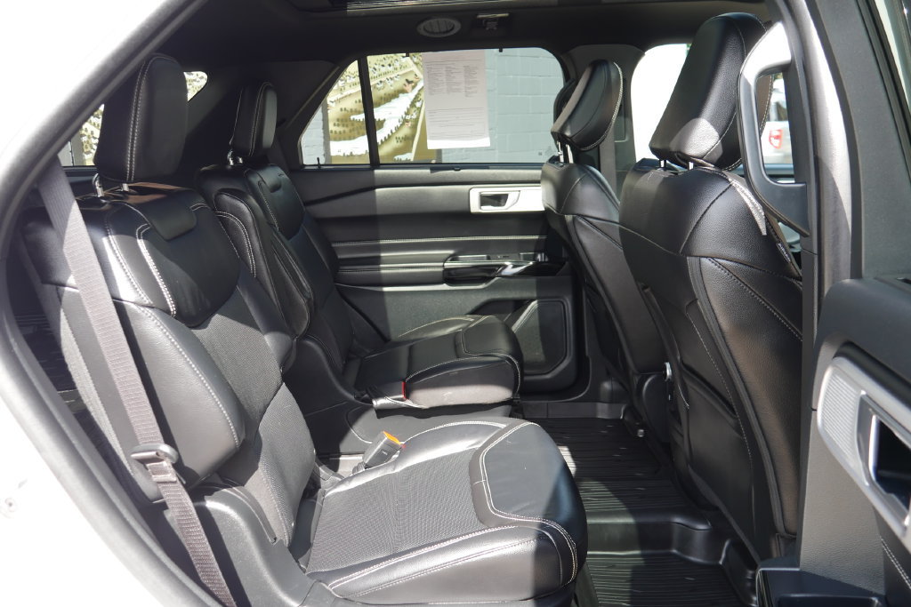 Used 2024 Ford Explorer ST w/ Equipment Group 401A AWD/4WD image 16