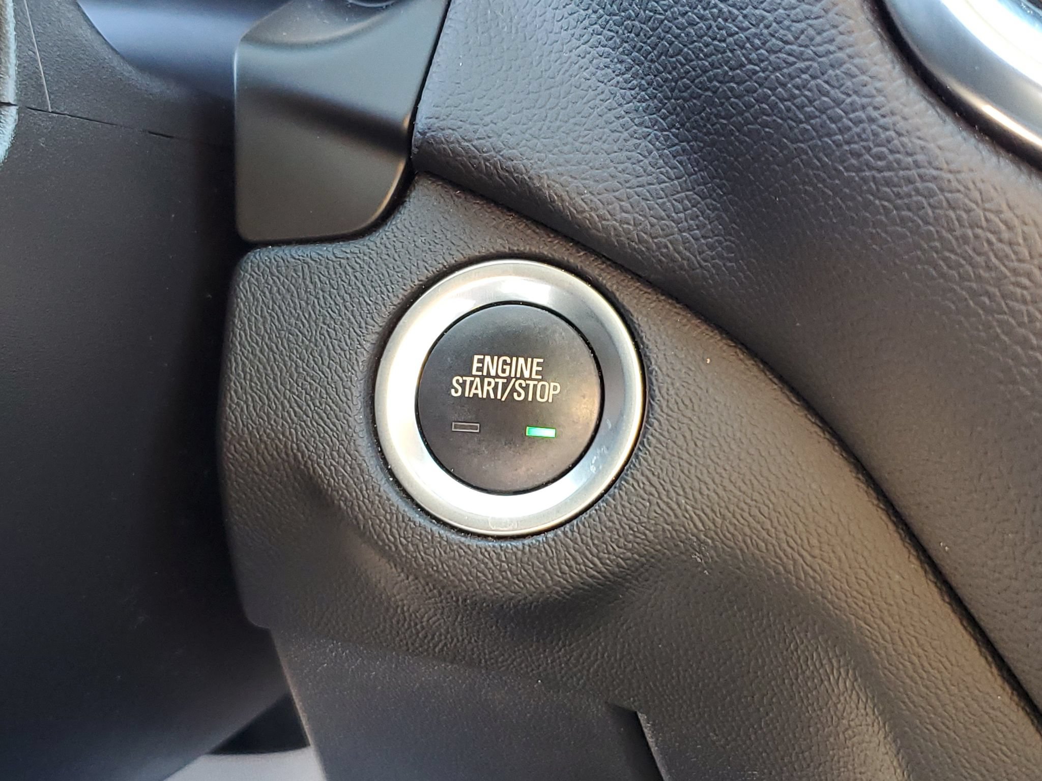 Used 2024 Chevrolet Equinox LT FWD image 25