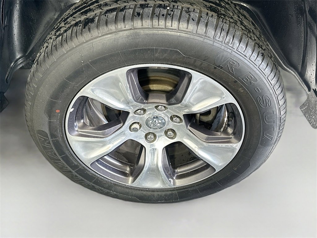 Used 2019 RAM 1500 Laramie image 29