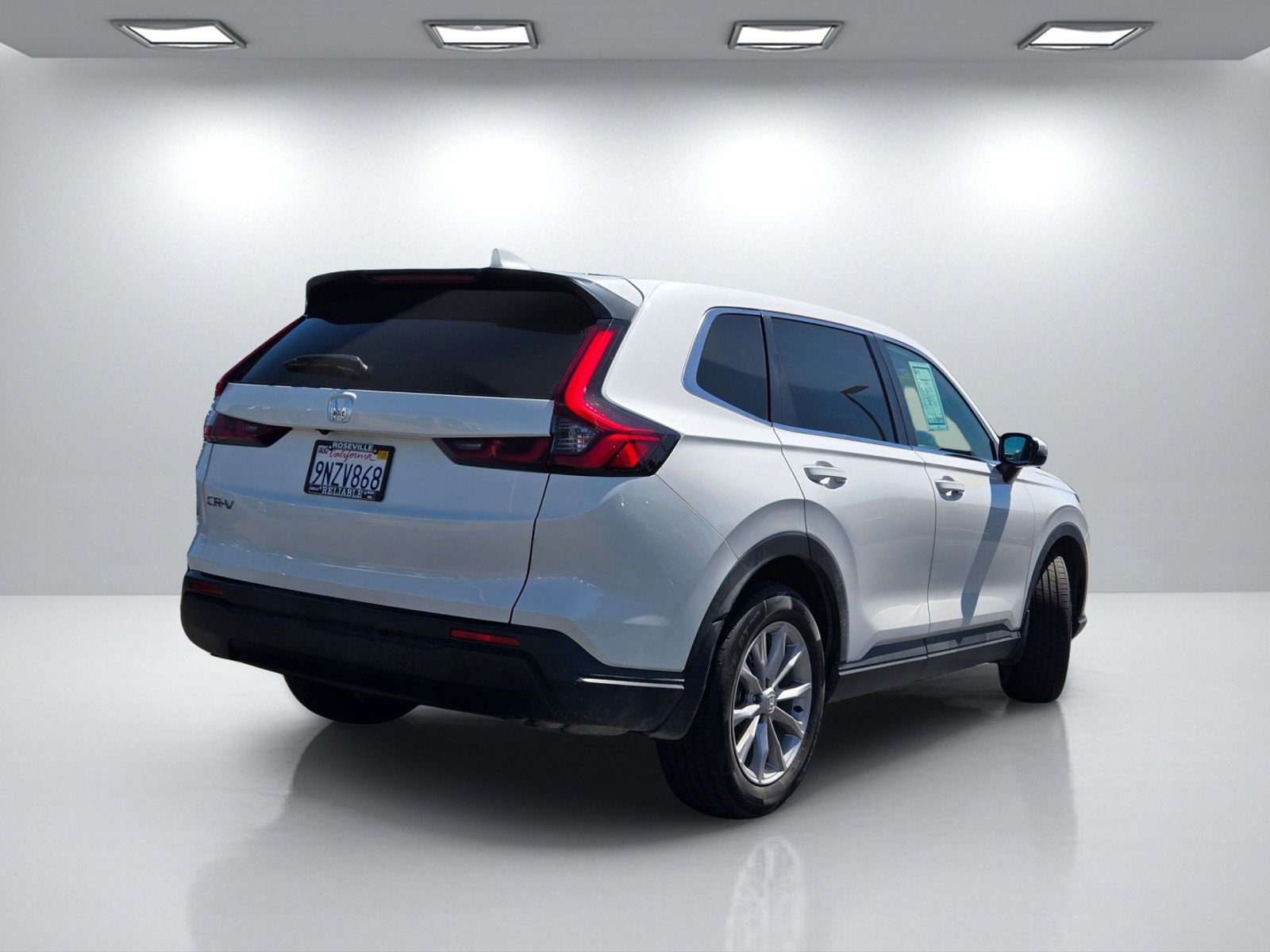 Used 2025 Honda CR-V EX image 4