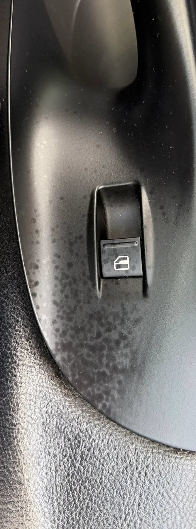 Used 2010 Volkswagen Passat Komfort FWD image 30